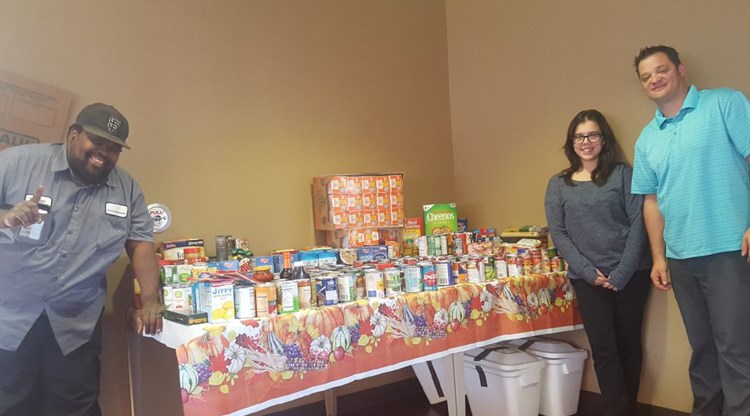 Omaha Region Food Drive Collects 1,000 items