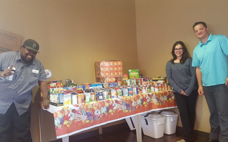 Omaha Region Food Drive Collects 1,000 items